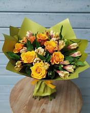 Букет цветов из:  Альстромерии и Розы в Энеме