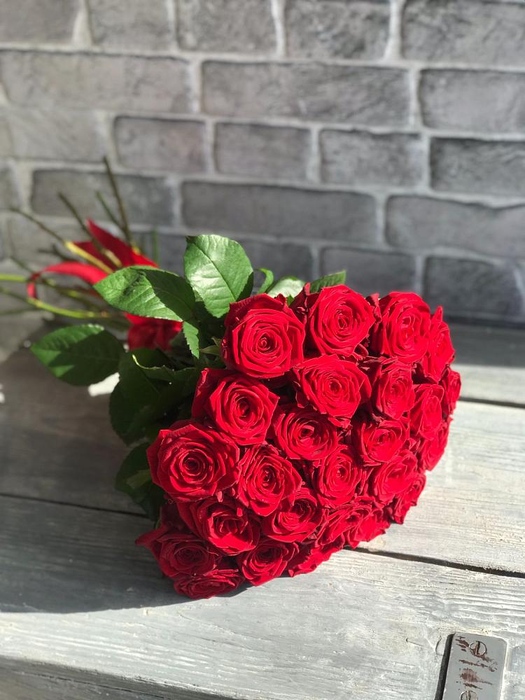 Букет Красные розы Фридом в Энеме