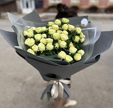 Букет Белые кустовые розы Солинеро в Энеме
