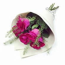 Букет цветов из:  Розы в Энеме
