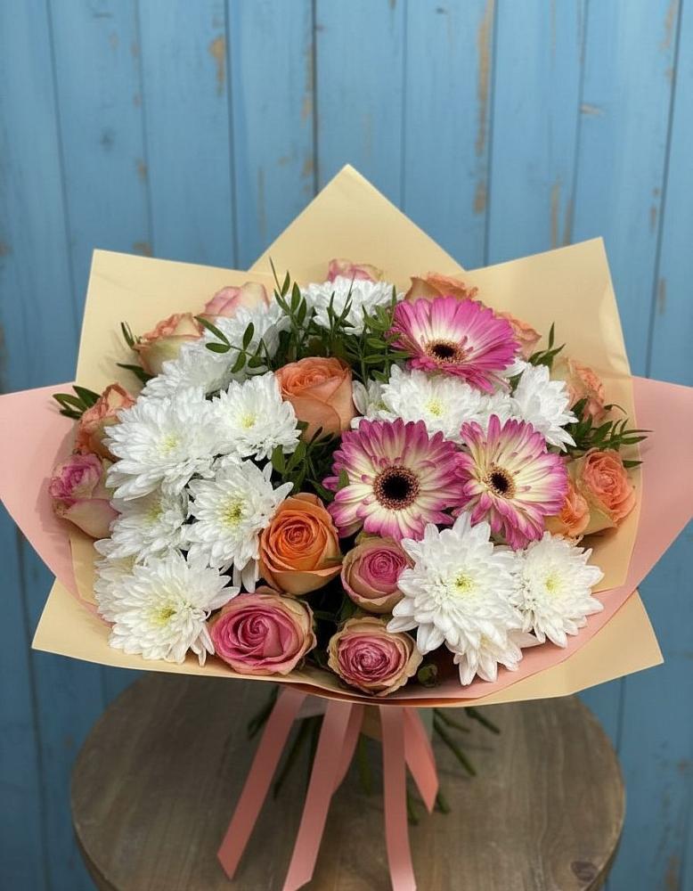 Букет цветов из: Розы, Герберы и Хризантемы в Энеме