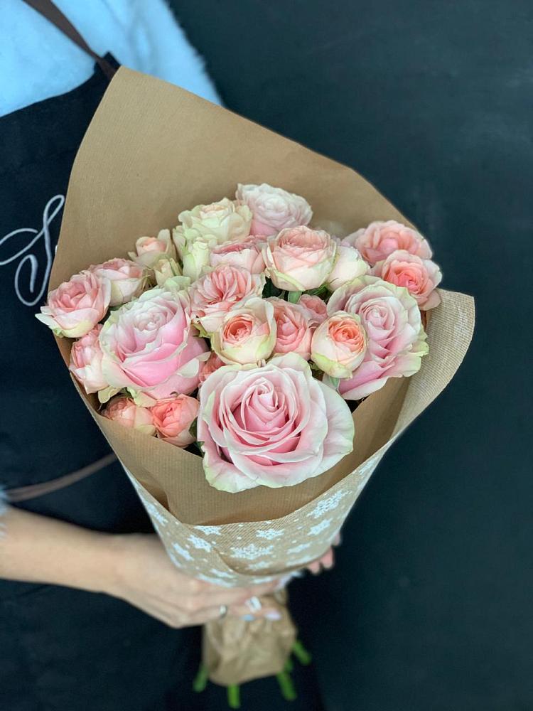 Букет цветов из: Хризантемы и Розы в Энеме