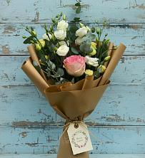 Букет цветов из:  Розы и Лизиантусы в Энеме