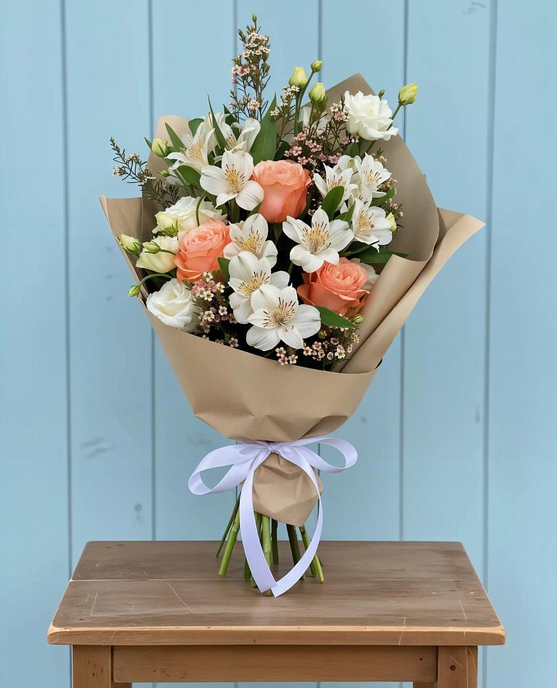 Букет цветов из: Альстромерии, Лизиантусы, Розы и Хризантемы в Энеме