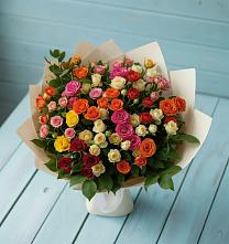 Букет Микс из разноцветных кустовых роз в Энеме